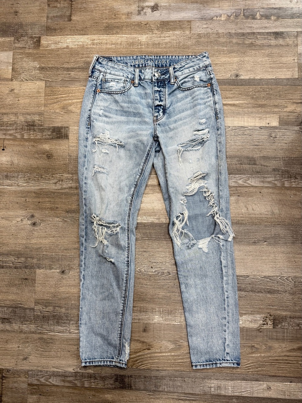 American Eagle Tomgirl Jean Straight Leg Blue Distressed Jeans